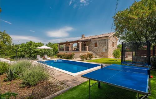 Stunning Home In Svet Vid Dobrinjski — 4-Star Luxury Hotel in Dobrinj, Croatia