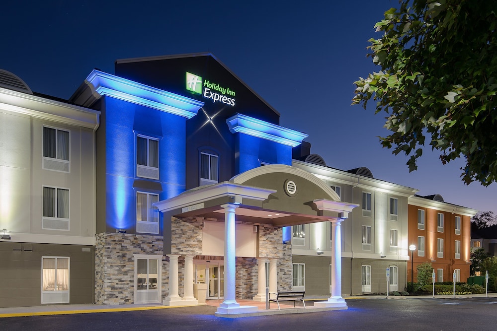Holiday Inn Express Suites Philadelphia Mt Laurel By Ihg — Mount Laurel