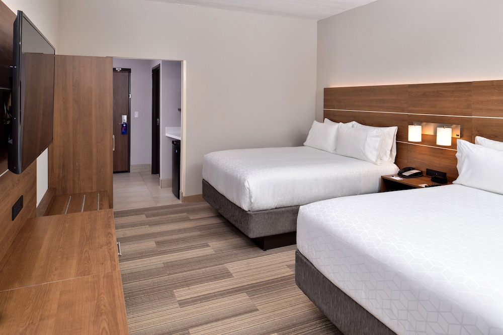 Holiday Inn Express & Suites Moundsville by IHG - photo 6