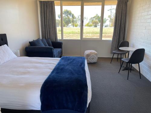 Happy Wanderer Motel Lake Boga On The Lake With Lake Views in Swan Hill, Australia