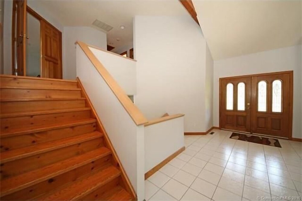 Roxbury Suites - photo 13