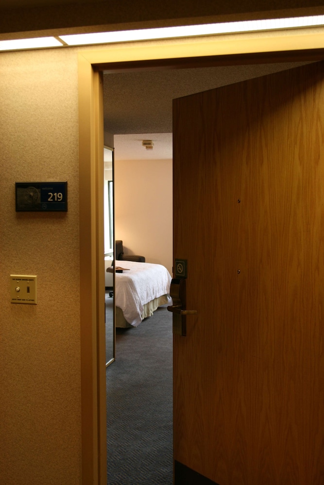 Hampton Inn White River Junction - photo 4