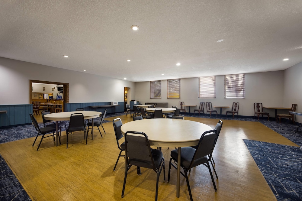 Suburban Studios Canon City - photo 26