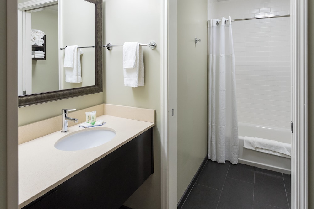 Staybridge Suites Omaha West an IHG Hotel - photo 5