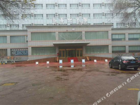 Wu Su Hotel — hotel in Tacheng
