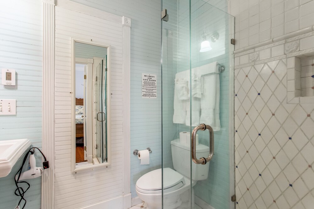 Lake Allatoona Inn - photo 29