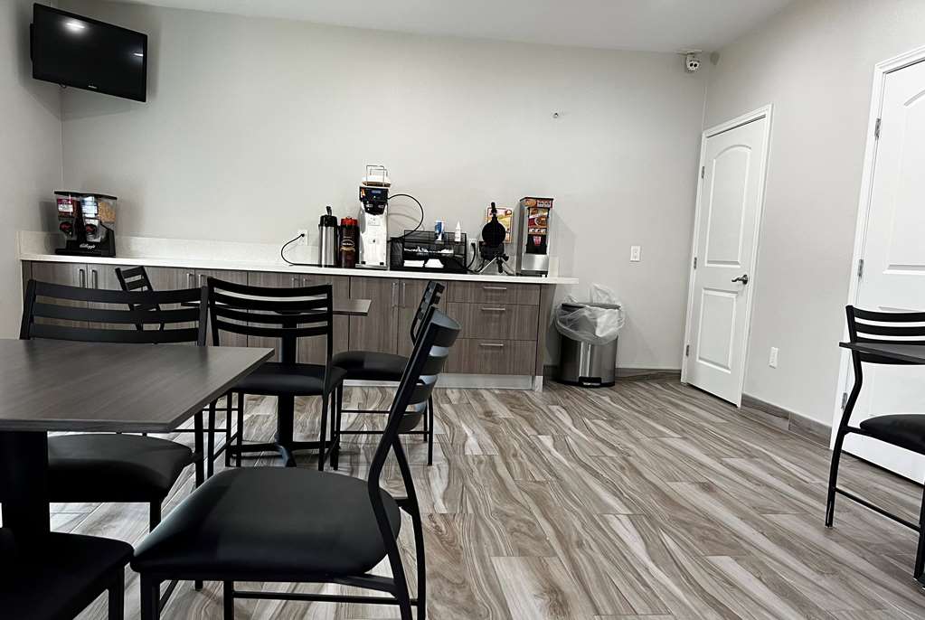Super 8 by Wyndham Houston North I 45 - photo 5