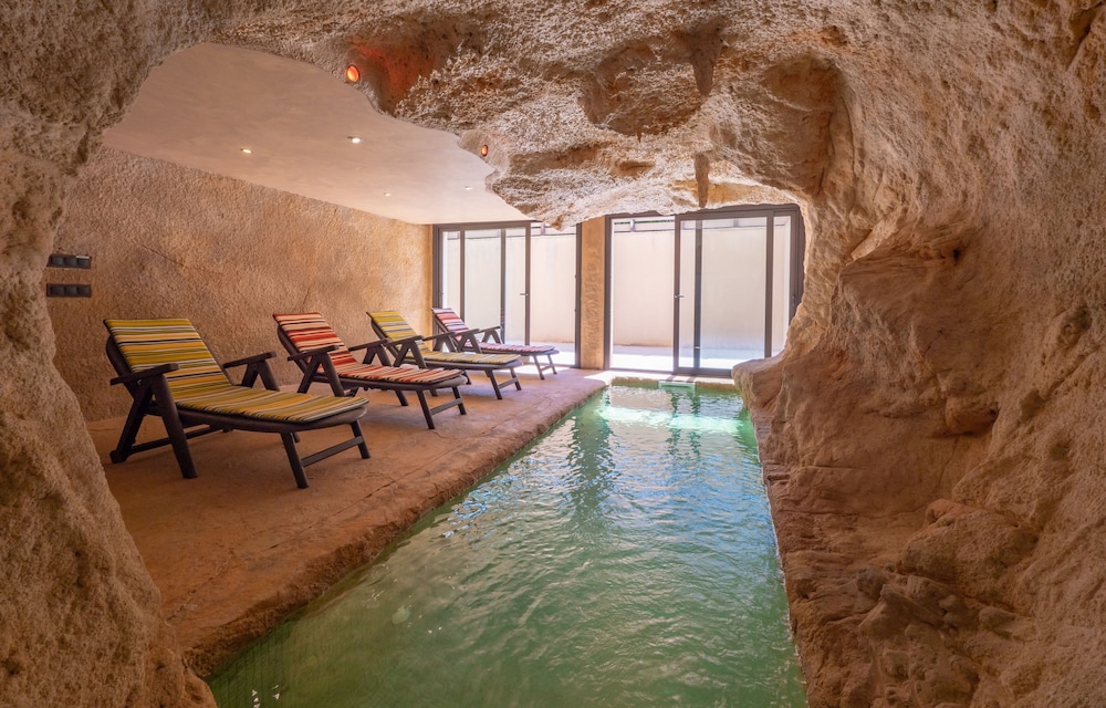 Villa con 2 piscinas — 4-Star Luxury Hotel in Calonge, Spain