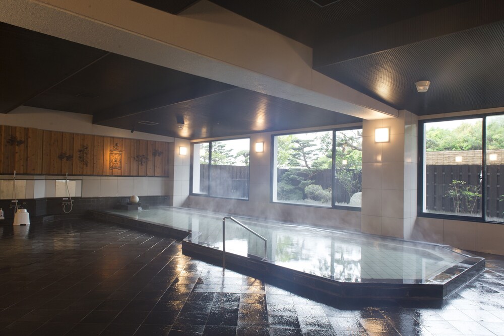 Ooedo Onsen Monogatari Premium Shima Saichoraku in Shima, Japan