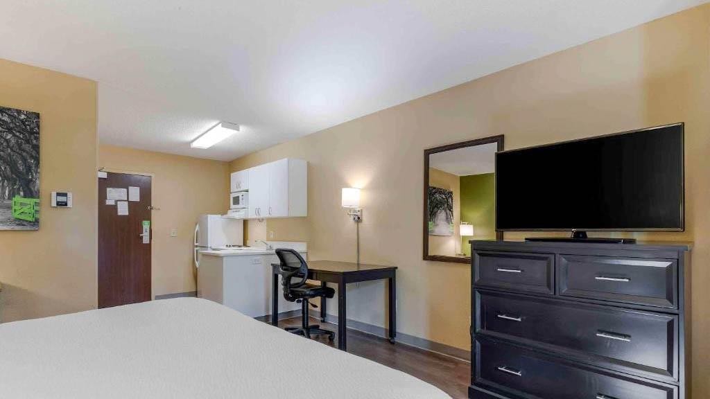Studio 6 Extended Stay Fairfield OH Cincinnati - photo 16