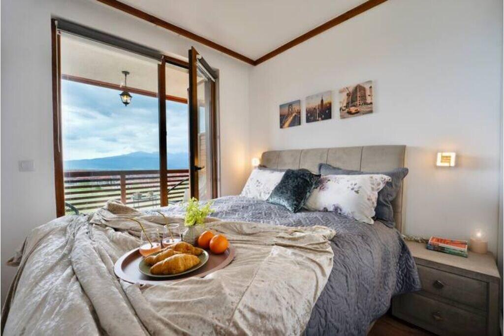 Peaceful Condo w Amazing View — 4-Star Luxury Hotel in Bansko, Bulgaria