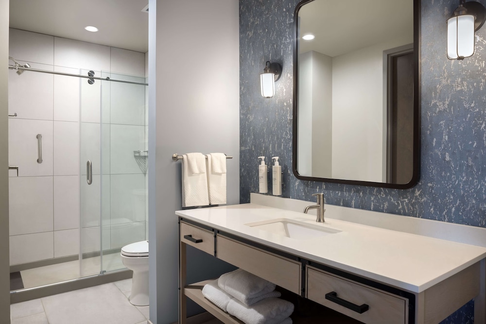 Embassy Suites by Hilton Bowling Green - photo 29