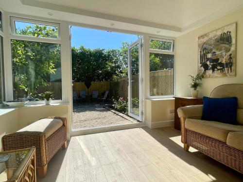 3 bed cottage in Sway New Forest — 4-Star Luxury Hotel in Sway, United Kingdom
