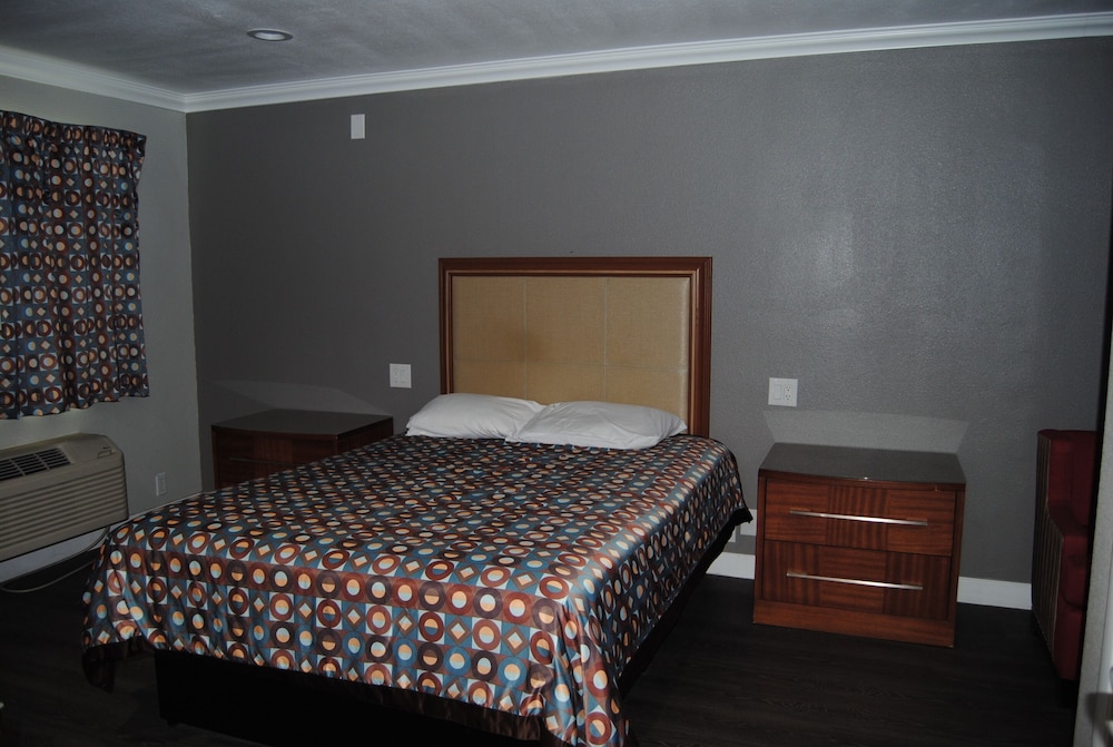 La Puente Inn Motel - photo 22