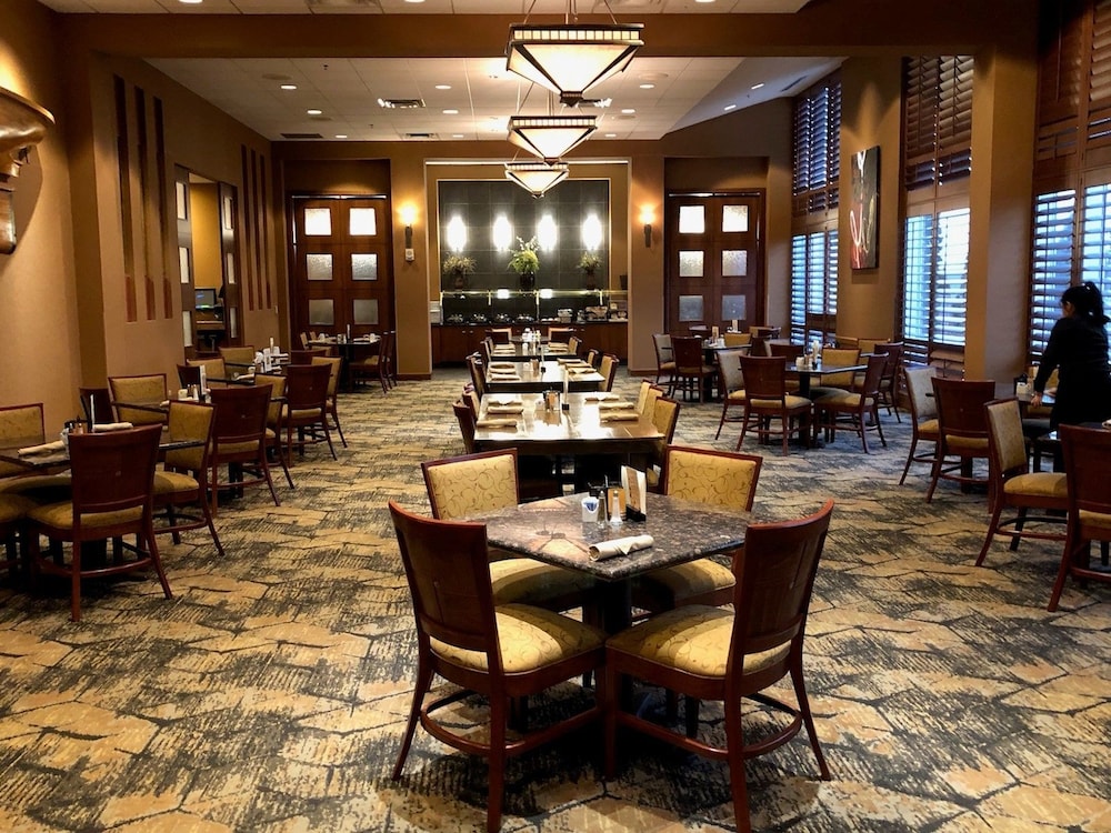 DoubleTree by Hilton Bay City Riverfront - photo 53