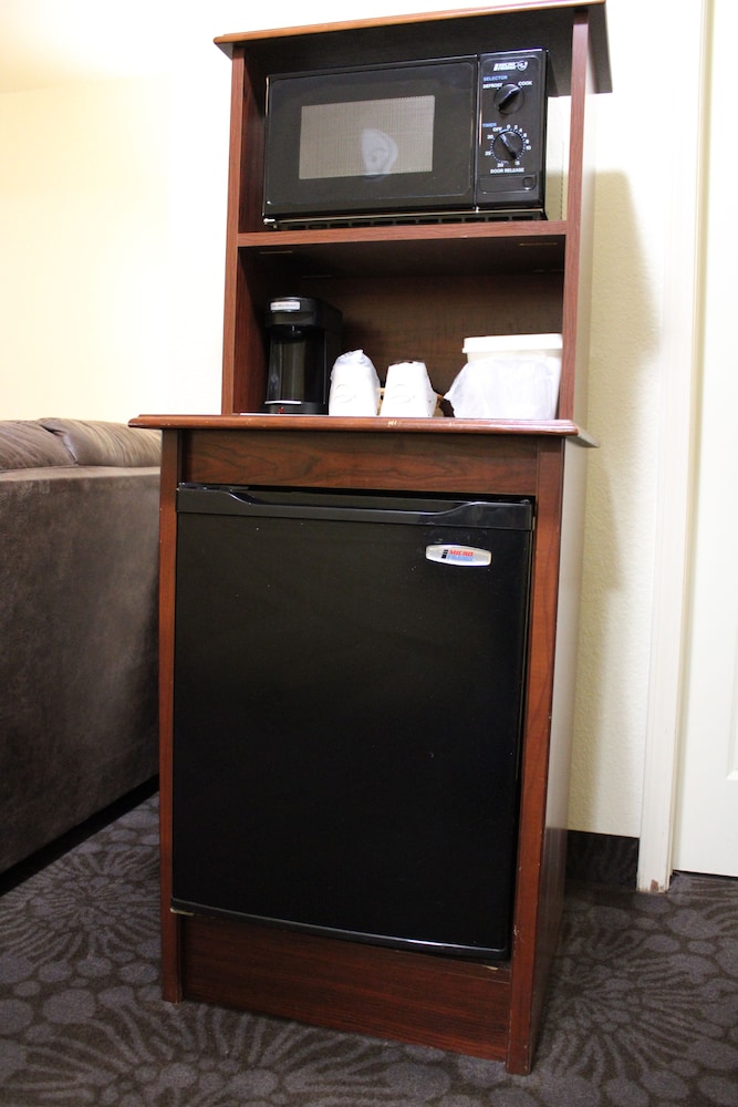 Candlelight Inn & Suites Hwy 69 near McAlester - photo 20