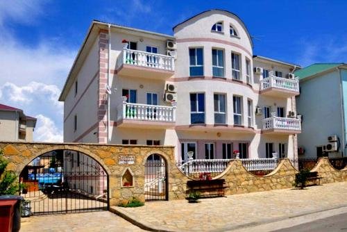 Uralochka Yug - last minute hotel in Vityazevo