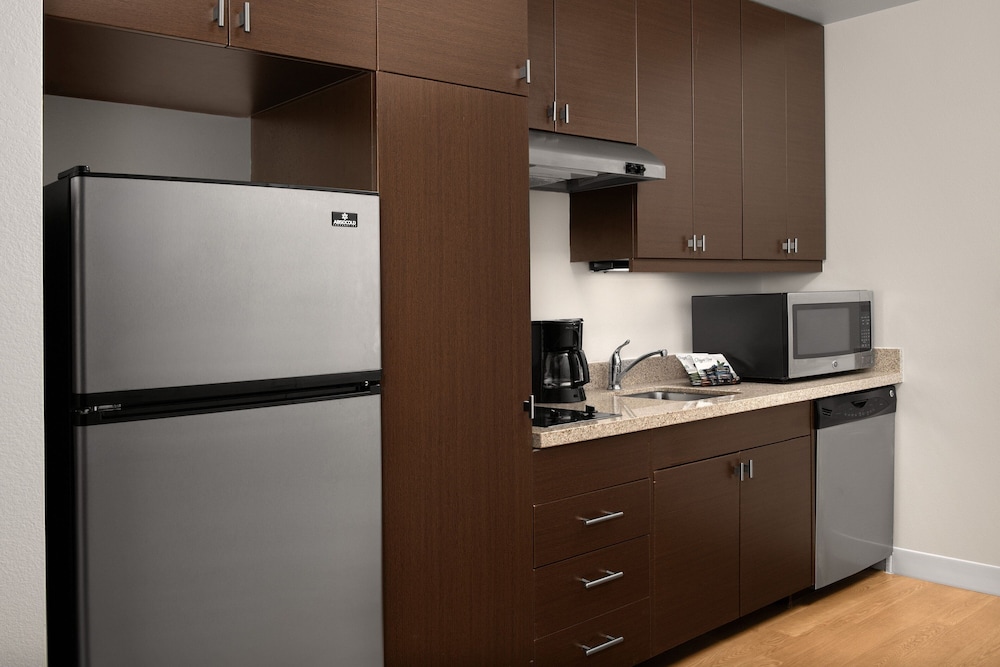 TownePlace Suites by Marriott Cheyenne SW Downtown Area - photo 17