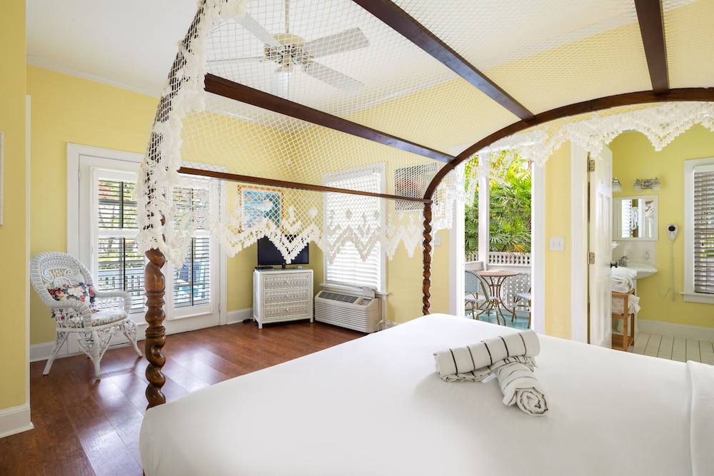 Amsterdam's Curry Mansion Inn - photo 47