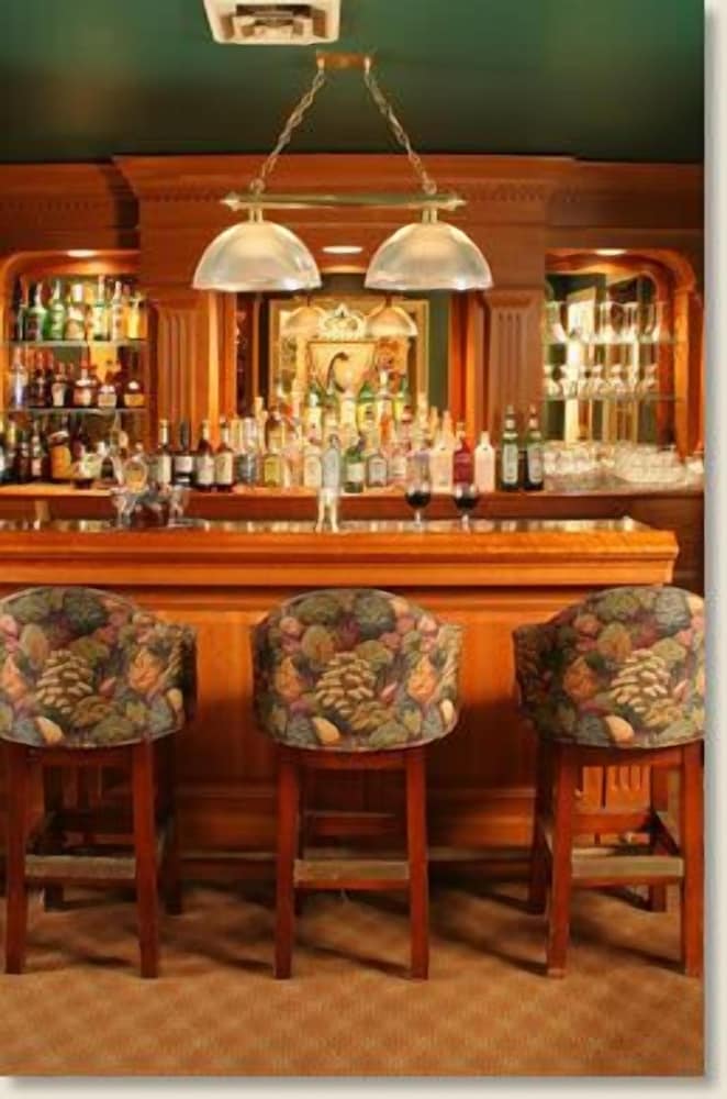 Crestmont Inn - photo 38