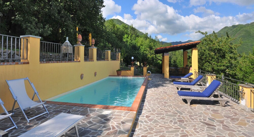 Cosy House in Gattaia with Shared Pool — 4-Star Luxury Hotel in Vicchio, Italy