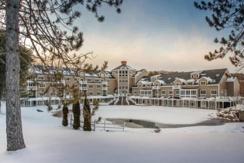 Romantic Getaway Or Family Winter Adventures In 2bd With Resort Activities — Brownsville
