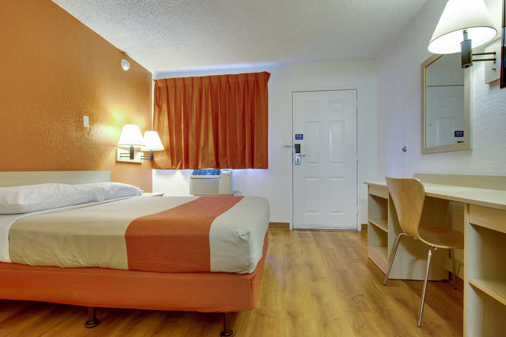 Motel 6 Tempe AZ Scottsdale South - photo 18