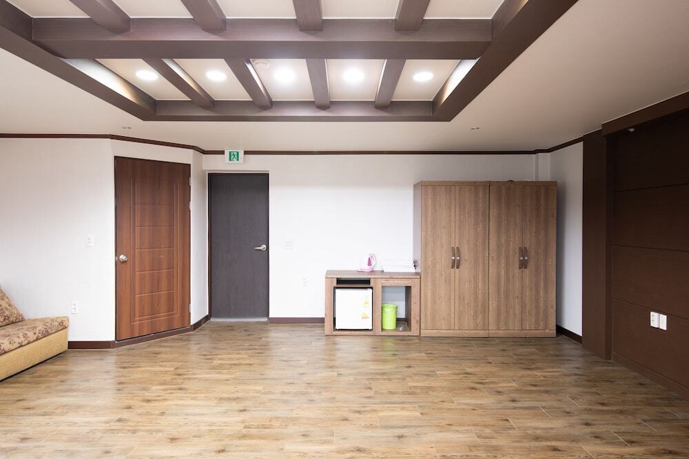 Asan Dogo Hot Springs River Hotel in Asan, South Korea