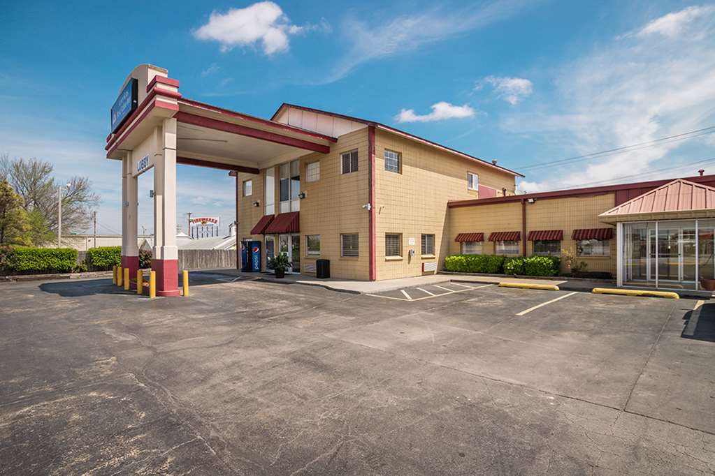 Americas Best Value Inn Tulsa at I 44 - photo 5