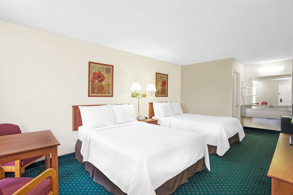 Days Inn by Wyndham Wytheville - photo 6
