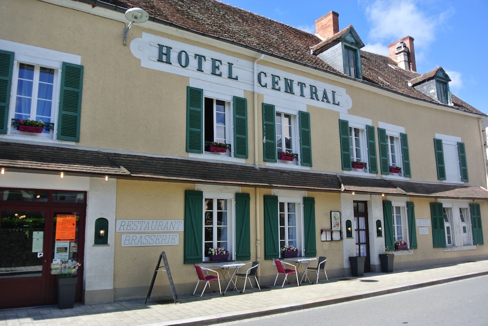 Hôtel Restaurant Le Central — hotel in Boussac