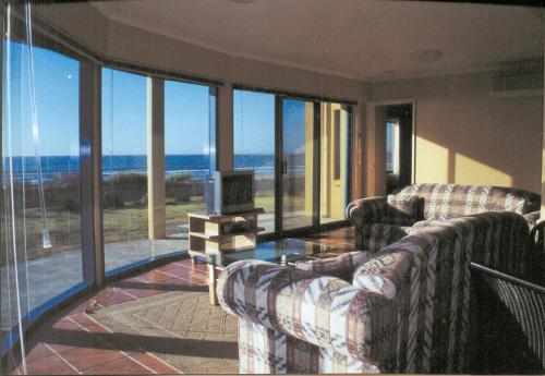 Horizons Beachfront Apartment — 4-Star Luxury Hotel in Port Fairy, Australia
