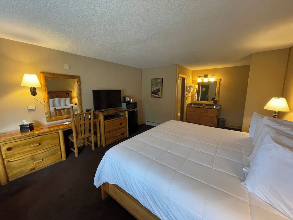 Hotel Estes - photo 10
