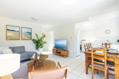 Fingal Bay Coastal Retreat 1 12 Marine Dr fantastic ground floor duplex in Fingal Bay, Australia