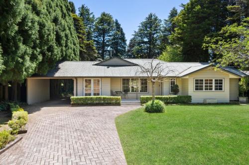 Clanalpine Retreat Leura in Leura, Australia