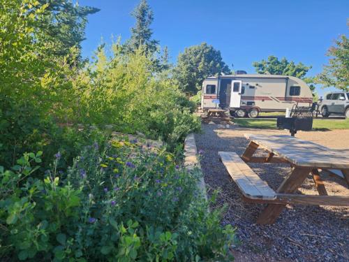 Blue Mountain RV Park - photo 32