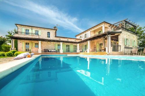 Villa Romana by Rent Istria — 4-Star Luxury Hotel in Visignano, Croatia