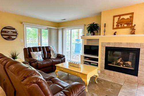 Sea Colony 56160 Cypress Lake Cir — 4-Star Luxury Hotel in Bethany Beach, United States