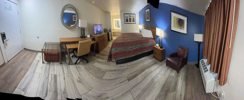 Cedar Creek Inn - photo 10