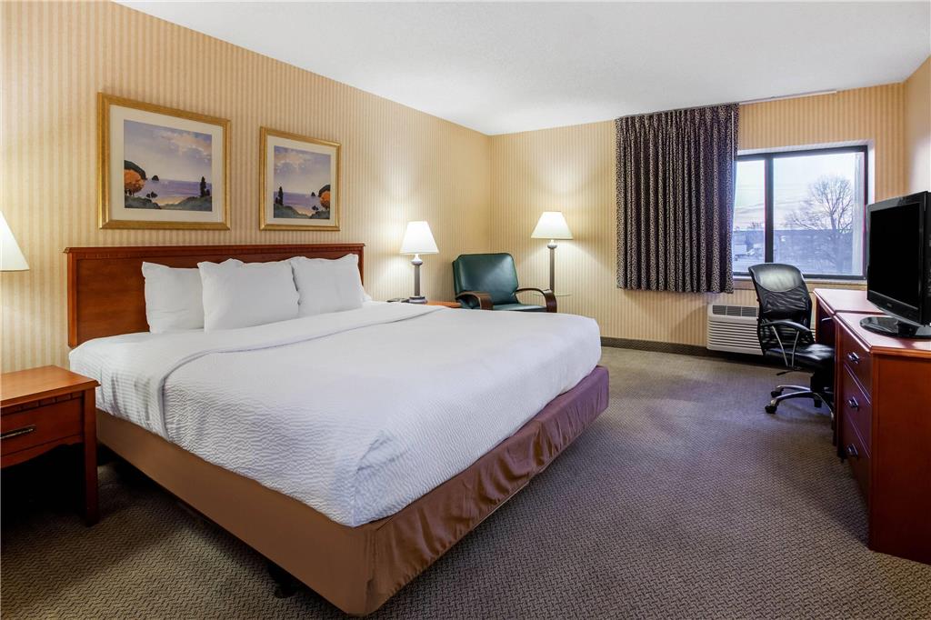 La Quinta Inn by Wyndham Detroit Southgate - photo 18