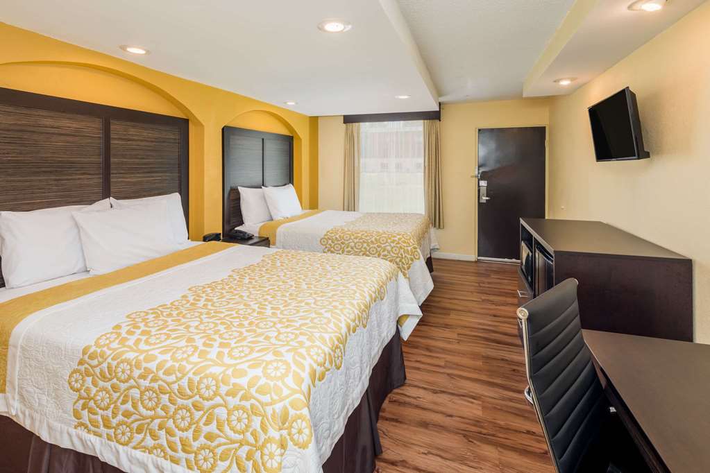 Days Inn by Wyndham Madison - photo 9