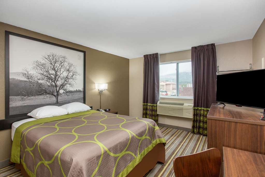 Super 8 by Wyndham Chattanooga Lookout Mountain TN - photo 11