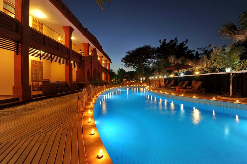 Sky Palace - carbon neutral hotel in Unknown City