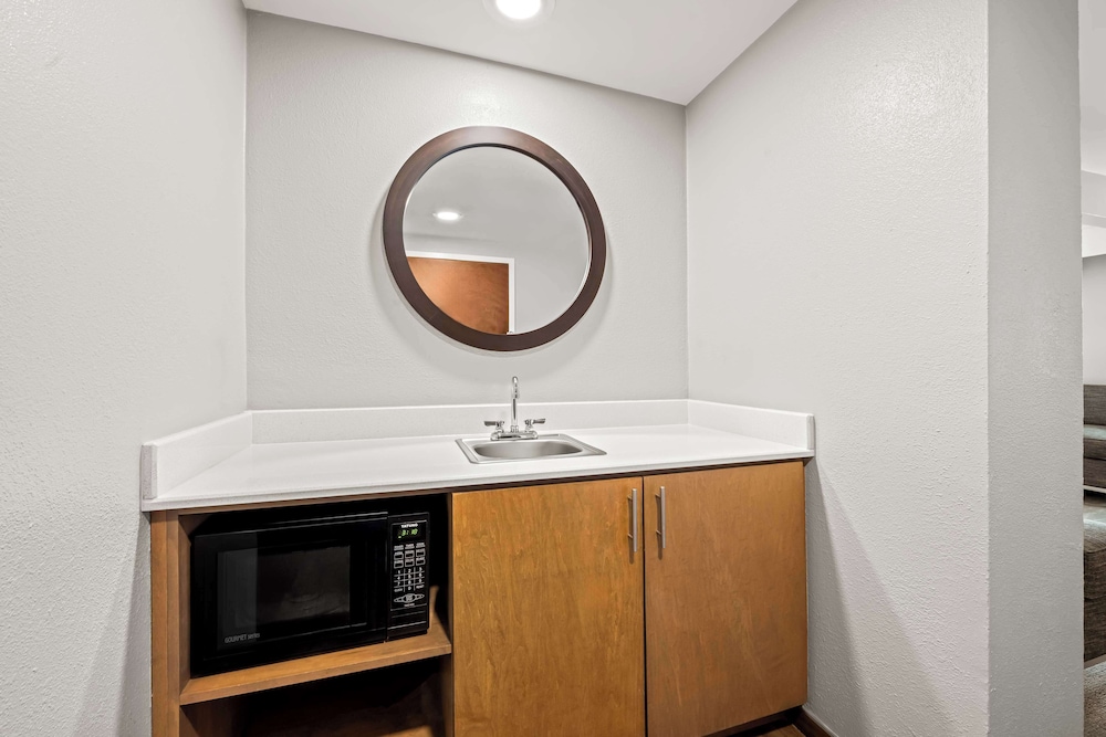 Hampton Inn & Suites Wilson I 95 - photo 14