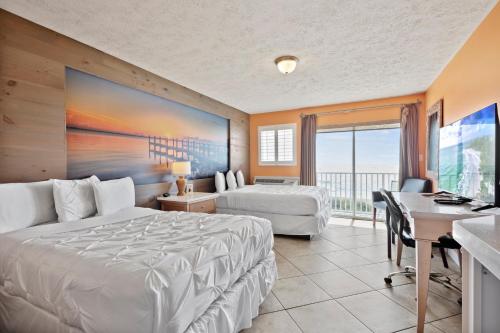 Ocean View Hotel Room with Balcony 2 Full Beds #24 in Fort Pierce, United States