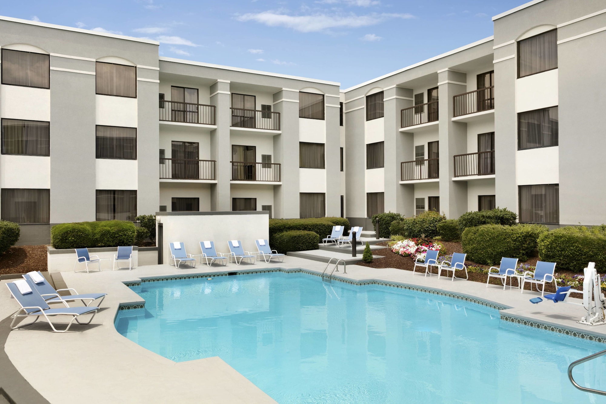 Four Points by Sheraton Raleigh North - photo 10