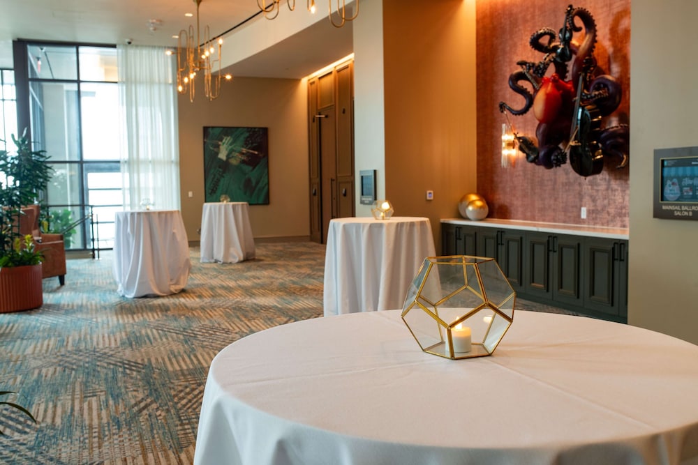 Embassy Suites by Hilton Virginia Beach Oceanfront Resort - photo 118