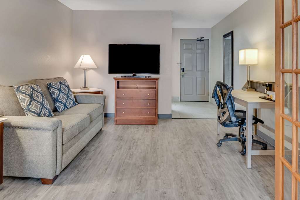 Country Inn & Suites by Radisson Grand Rapids Airport MI - photo 27