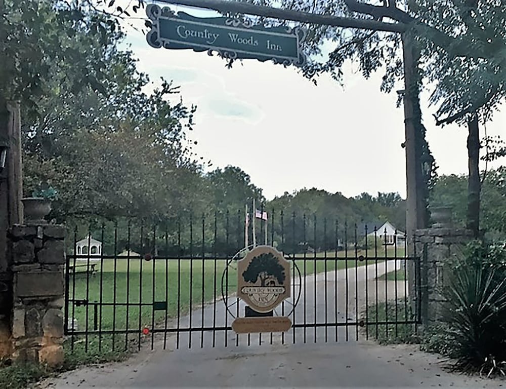Country Woods Inn - photo 51