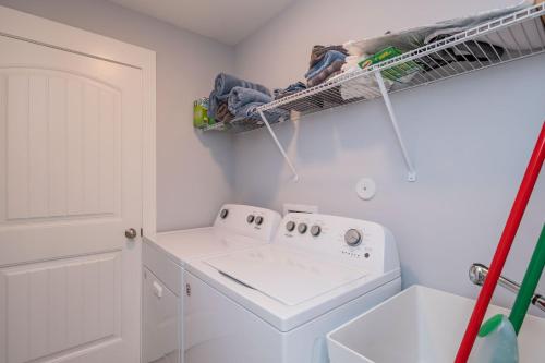 Sweet Sunshine by Oak Island Accommodations - photo 40